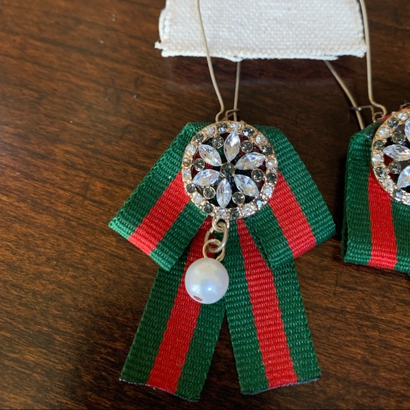 Red and green striped ribbon earrings - Picture 2 of 3